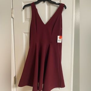B Smart formal Dress Size 5 NWT Maroon